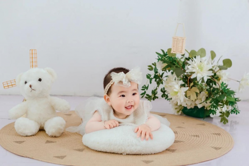德阳宝宝多久会抬头